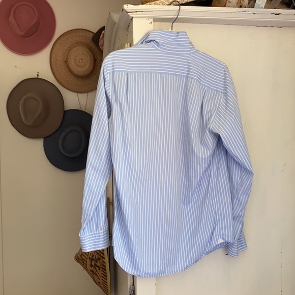 Lacoste - Picture 4 of 5